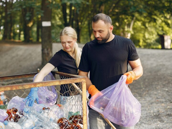 Narzucona przez Unię Europejską selektywna zbiórka odpadów tekstylnych od 2025 roku w powiecie pułtuskim