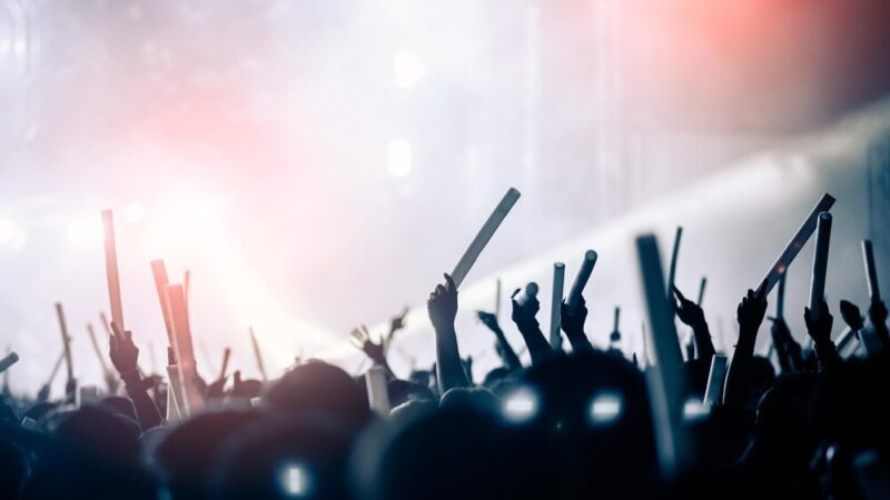 XXXIII Festiwal Piosenki lat 60. i 70. „Powróćmy do piękna w słowie i muzyce” im. Ryszarda Poznakowskiego w Wyszkowie – dołącz do nas!