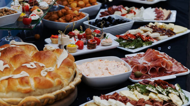 Organizujesz wigilię firmową w biurze? Zamów dobry catering wigilijny!