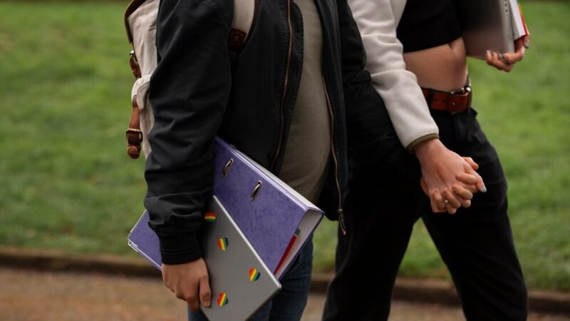 Pułtusk zaprasza na bezpłatne warsztaty 𝐂𝐥𝐢𝐜𝐤𝐎𝐧 – programowanie dla młodych twórców!