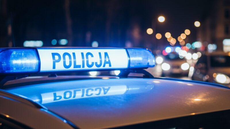 Młody mężczyzna zatrzymany po zniszczeniu BMW w Pułtusku