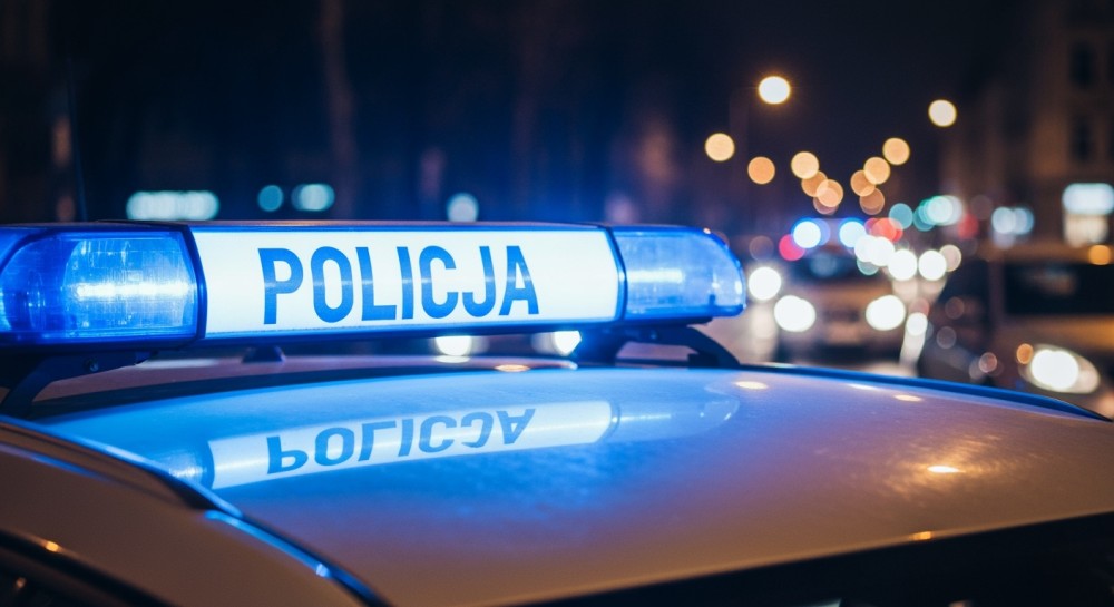 Młody mężczyzna zatrzymany po zniszczeniu BMW w Pułtusku